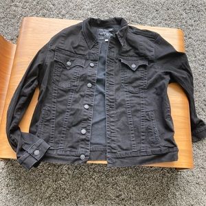 The perfect black jean jacket. True religion size 3xl